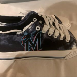 Miami Marlins low top canvas shoes